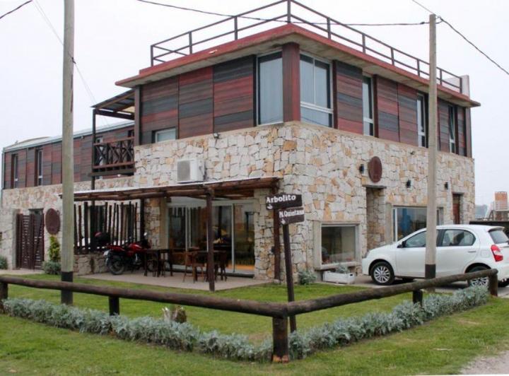 Hotel · 452m² · 14 Dormitorios