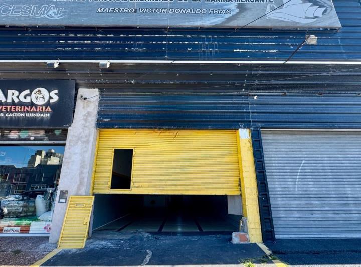 Local comercial · 40m² · 2 Ambientes · 1 Cochera