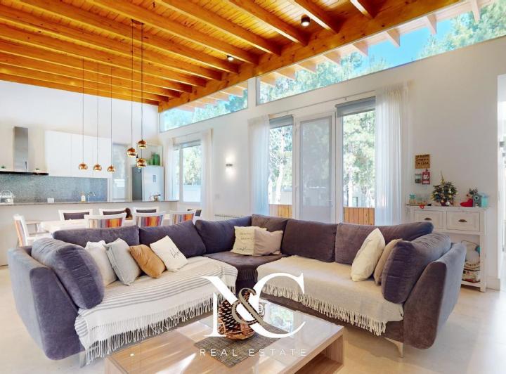 Casa · 210m² · 5 Ambientes