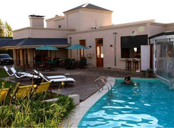 Quinta vacacional · 680m² · 6 Ambientes