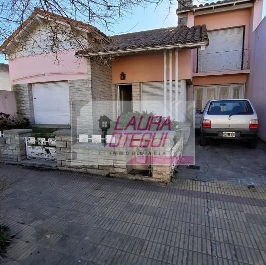 Casa · 120m² · 4 Ambientes · 2 Cocheras