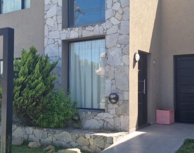 Casa · 120m² · 6 Ambientes · 1 Cochera