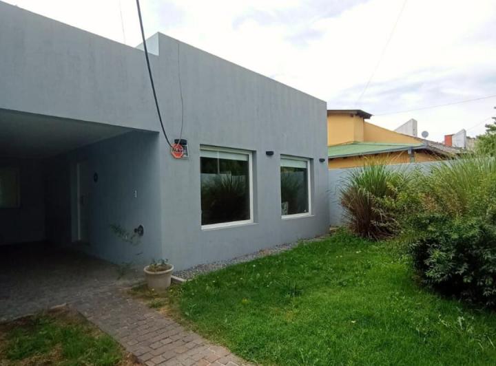 Casa · 144m² · 4 Ambientes · 1 Cochera