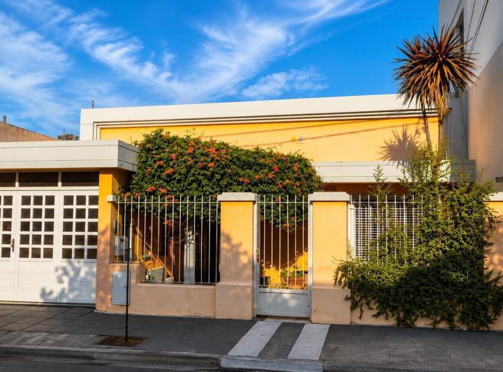 Casa · 179m² · 6 Ambientes · 1 Cochera