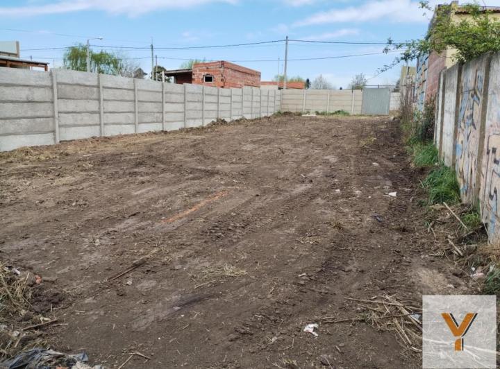 Terreno · 400m²