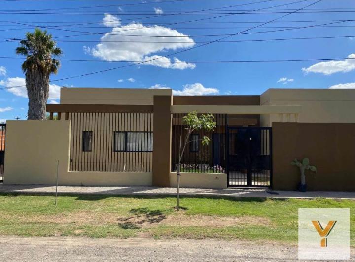 Casa · 170m² · 4 Ambientes · 2 Cocheras