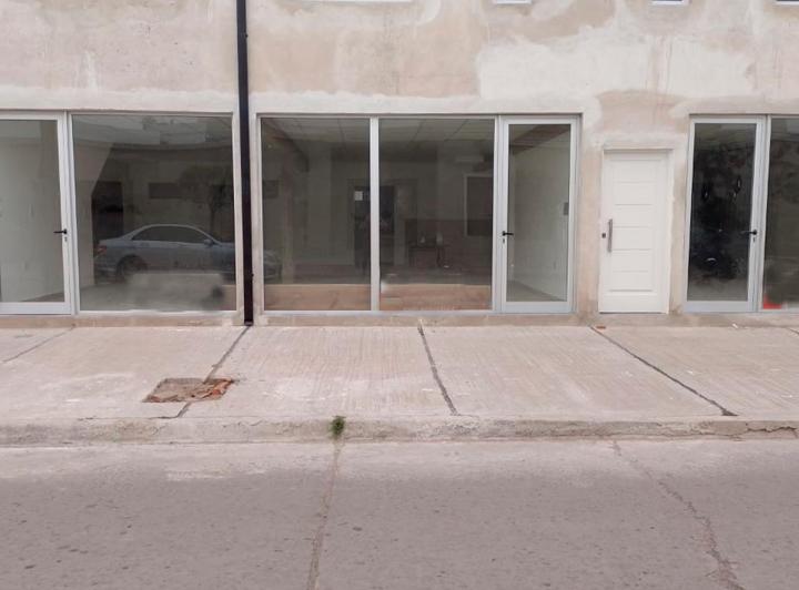 Local comercial · 50m² · 4 Ambientes