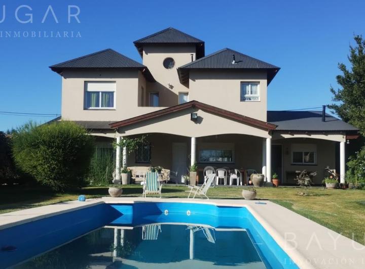 Casa · 223m² · 5 Ambientes · 1 Cochera