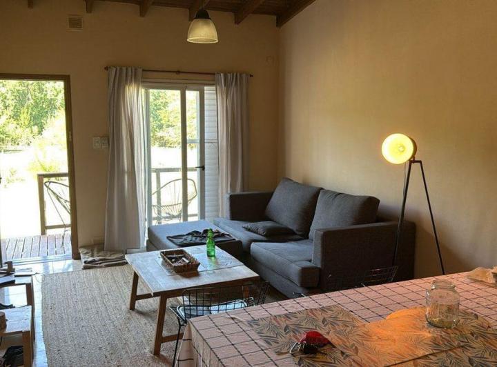 Casa · 80m² · 4 Ambientes · 2 Cocheras