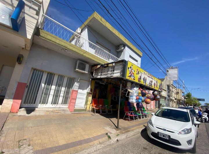 Casa · 311m² · 5 Ambientes · 2 Cocheras