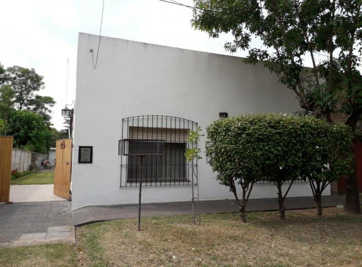 Casa · 206m² · 4 Ambientes · 2 Cocheras