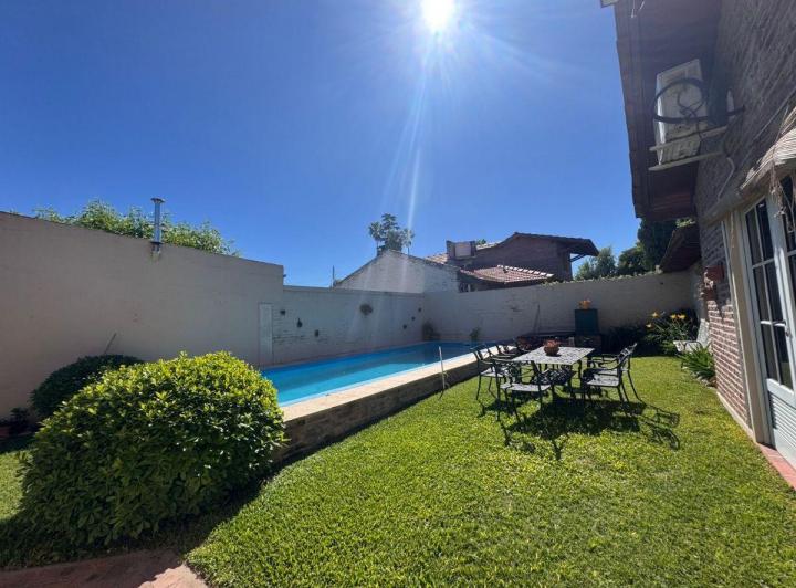 Casa · 120m² · 4 Ambientes · 1 Cochera