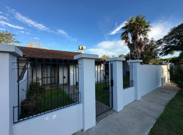 Casa · 150m² · 5 Ambientes · 1 Cochera