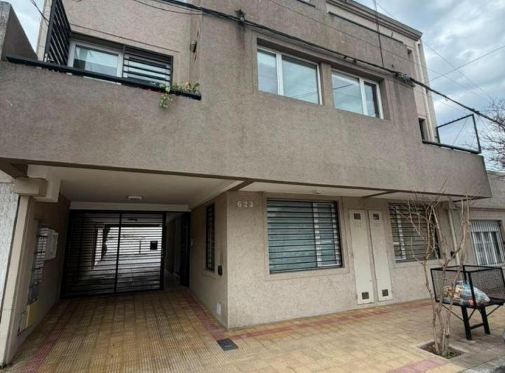Departamento · 60m² · 2 Ambientes · 1 Cochera