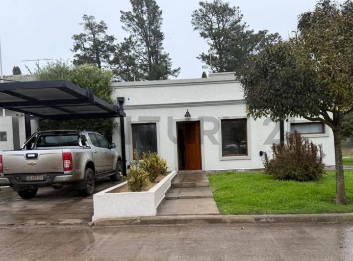 Casa · 180m² · 4 Ambientes