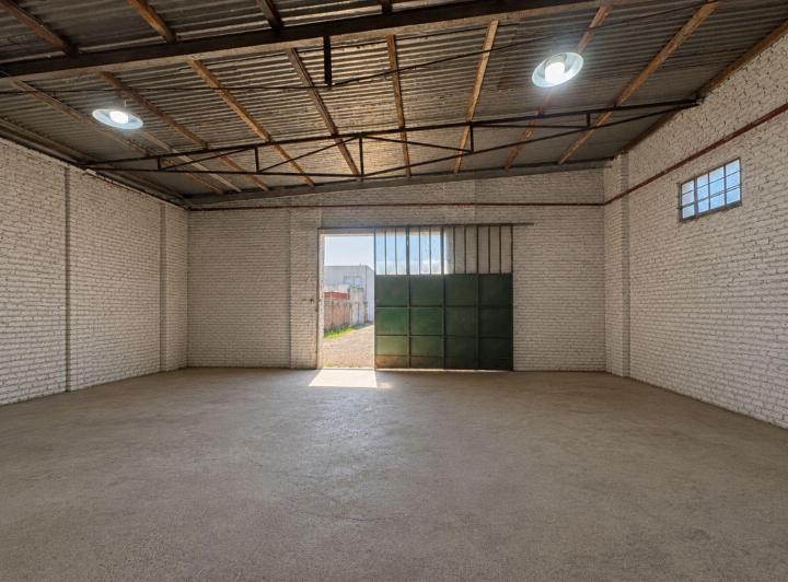 Bodega-Galpón · 131m²