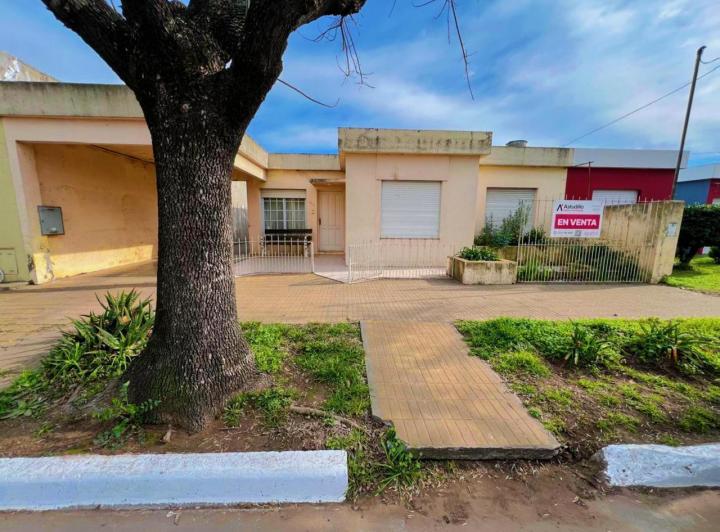 Casa · 474m² · 3 Dormitorios · 1 Cochera