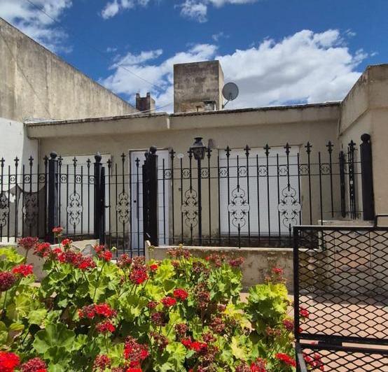 Casa · 80m² · 3 Dormitorios · 2 Cocheras