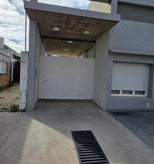 Bodega-Galpón · 180m²