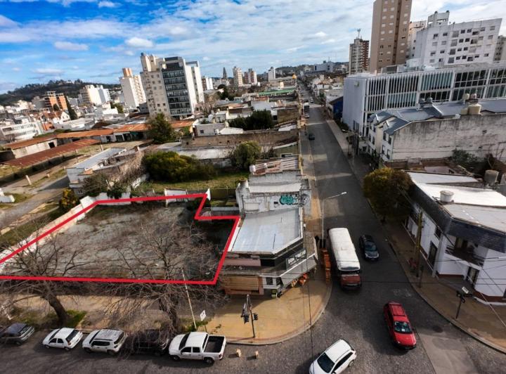 Terreno · 135m²