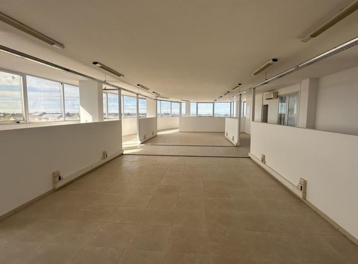 Oficina comercial · 200m²