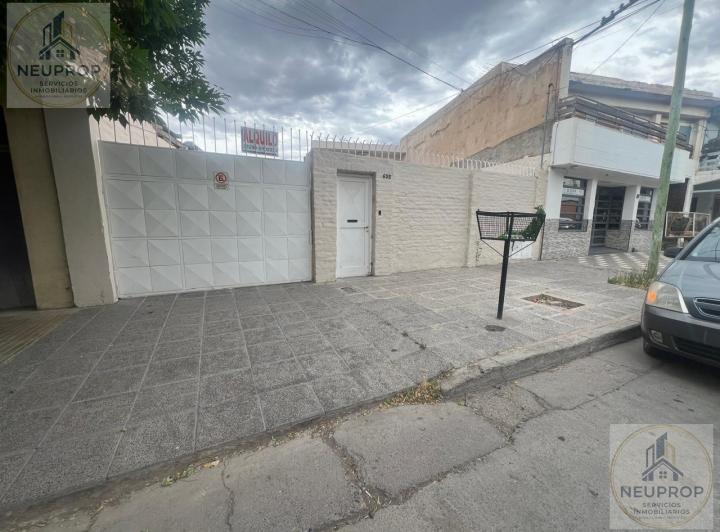 Casa · 162m² · 4 Ambientes · 2 Cocheras