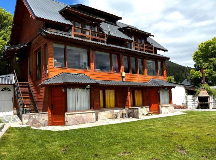 Casa · 332m² · 12 Ambientes