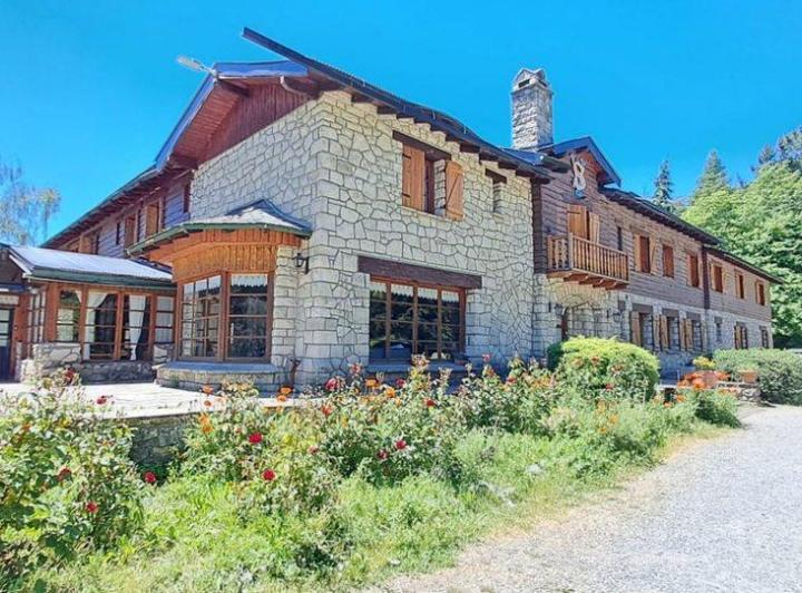 Hotel · 1100m²