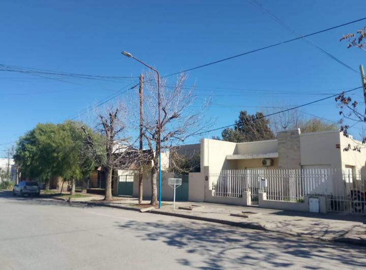 Casa · 500m² · 2 Dormitorios