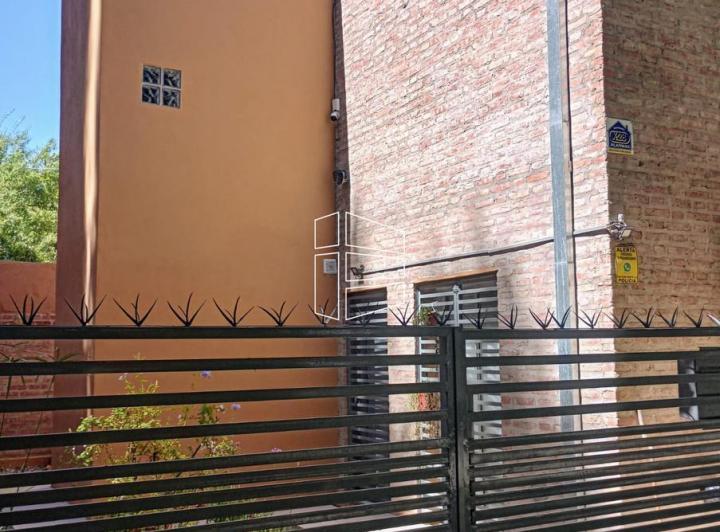 Casa · 65m² · 4 Ambientes