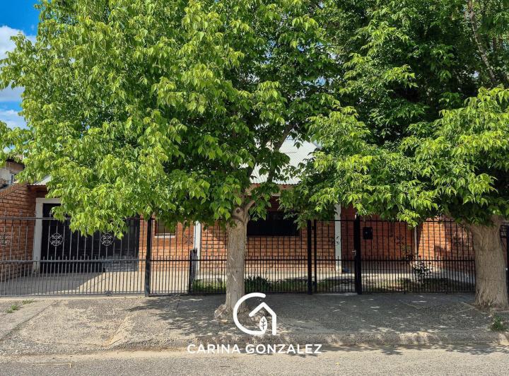 Casa · 264m² · 5 Ambientes · 2 Cocheras