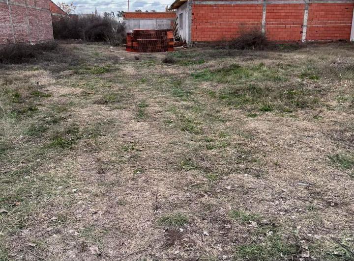 Terreno · 165m²
