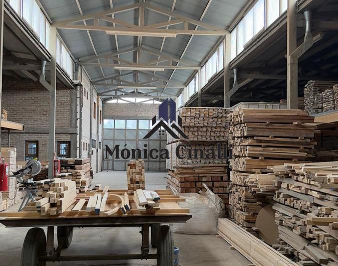 Local comercial · 880m² · 1 Ambiente