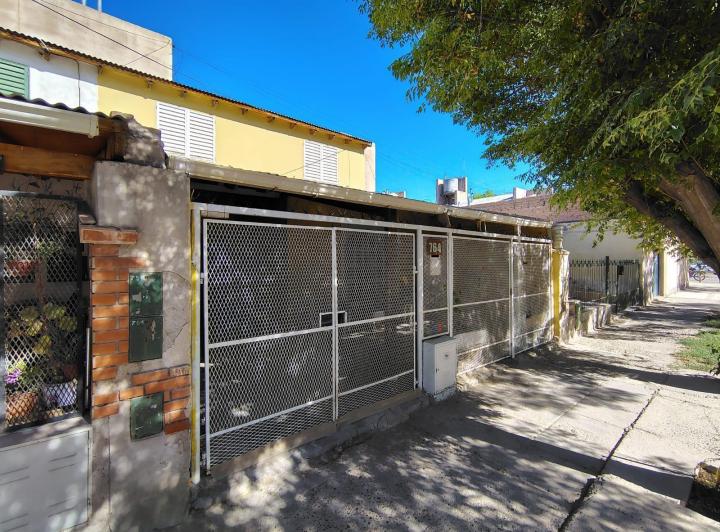 Casa · 140m² · 5 Ambientes · 1 Cochera