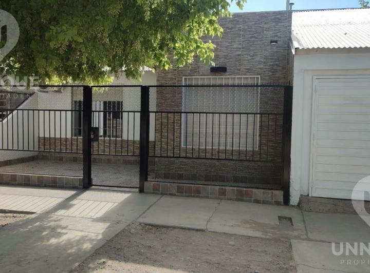 Casa · 150m² · 6 Ambientes · 1 Cochera