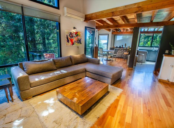 Casa · 380m² · 9 Ambientes · 2 Cocheras