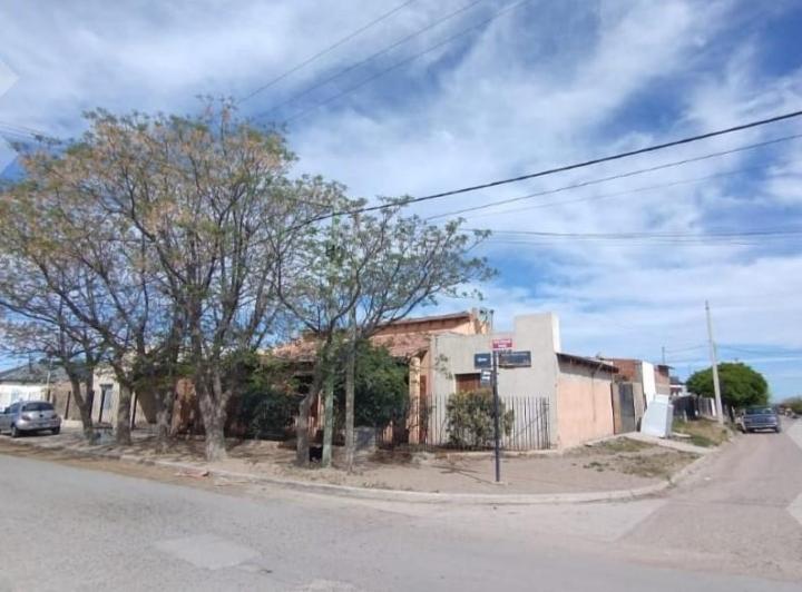 Casa · 170m² · 3 Ambientes · 1 Cochera
