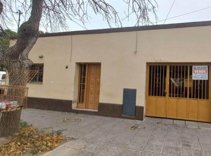 Casa · 200m² · 1 Ambiente · 1 Cochera