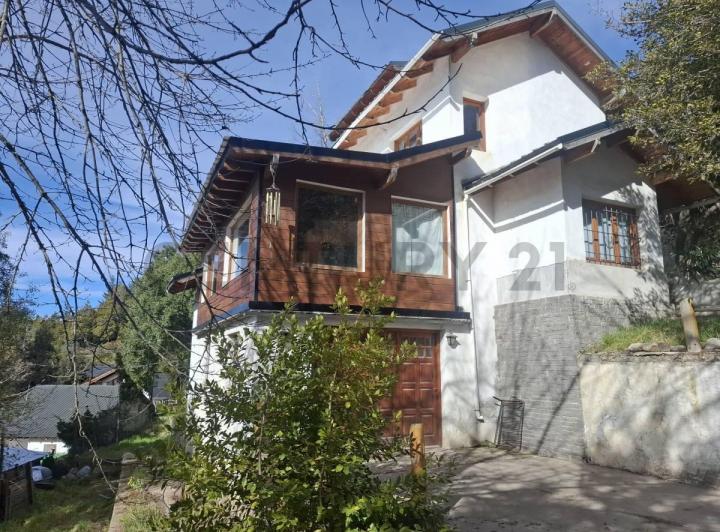 Casa · 170m² · 3 Dormitorios · 1 Cochera