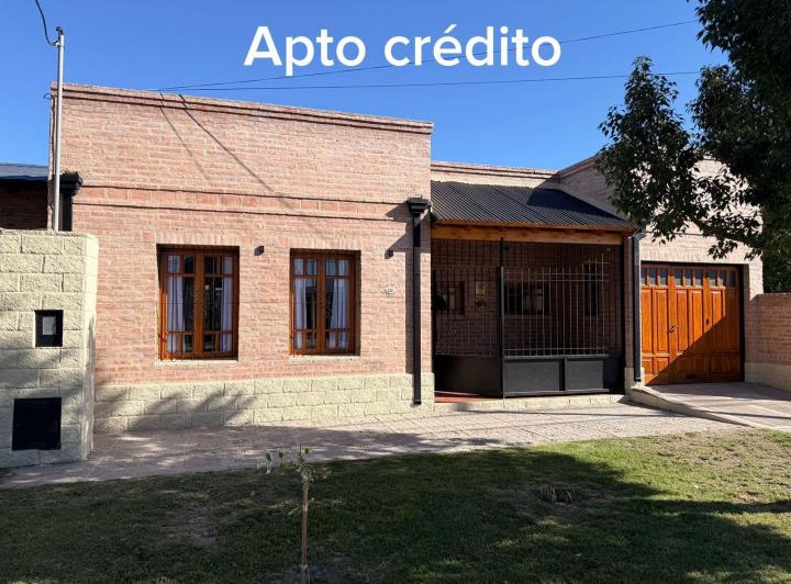 Casa · 178m² · 5 Ambientes · 1 Cochera