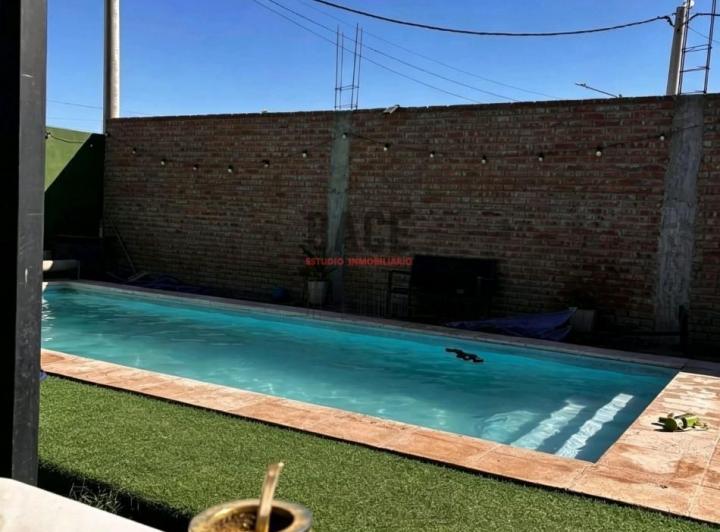 Casa · 169m² · 6 Ambientes · 1 Cochera