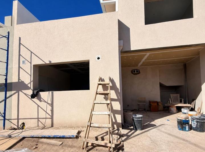 Casa · 124m² · 4 Ambientes · 1 Cochera