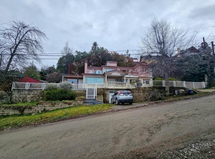Casa · 160m² · 4 Ambientes · 1 Cochera