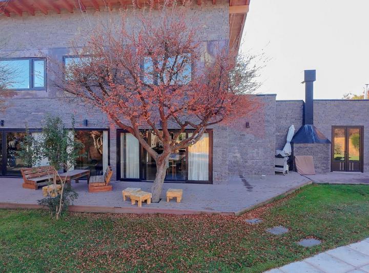 Casa · 1358m² · 4 Ambientes