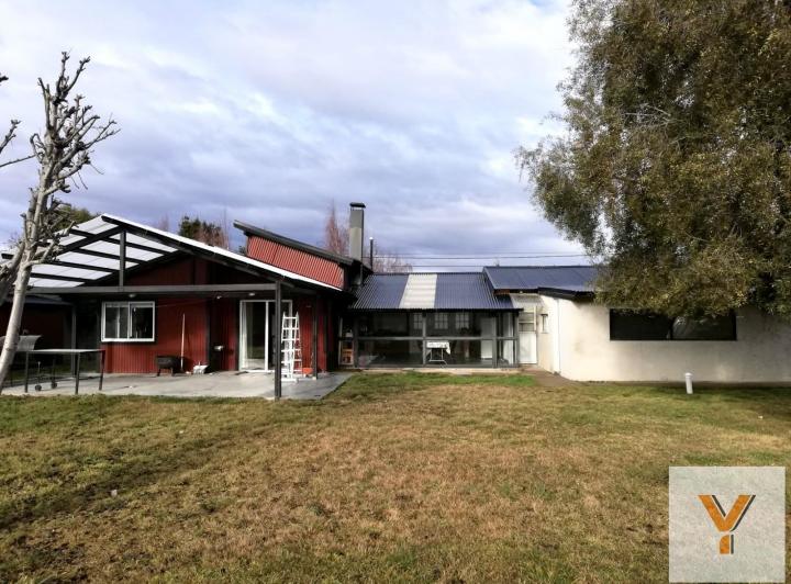 Casa · 208m² · 8 Ambientes