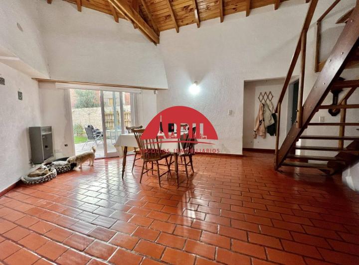 Casa · 190m² · 4 Ambientes · 1 Cochera