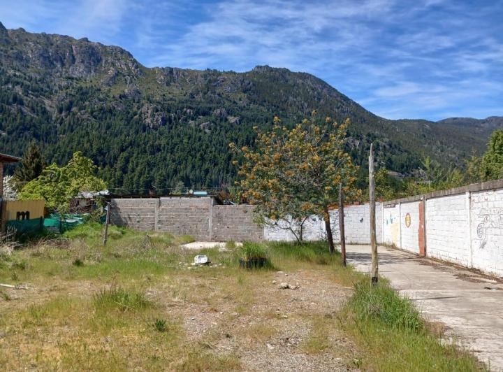 Terreno · 728m²