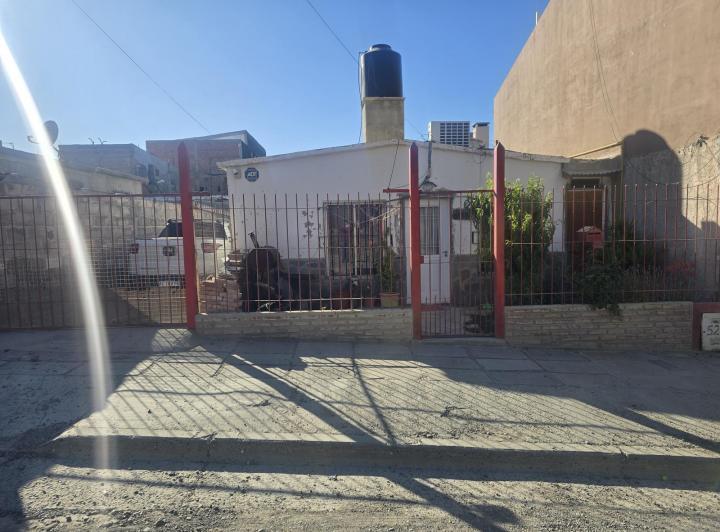Casa · 100m² · 2 Dormitorios · 1 Cochera