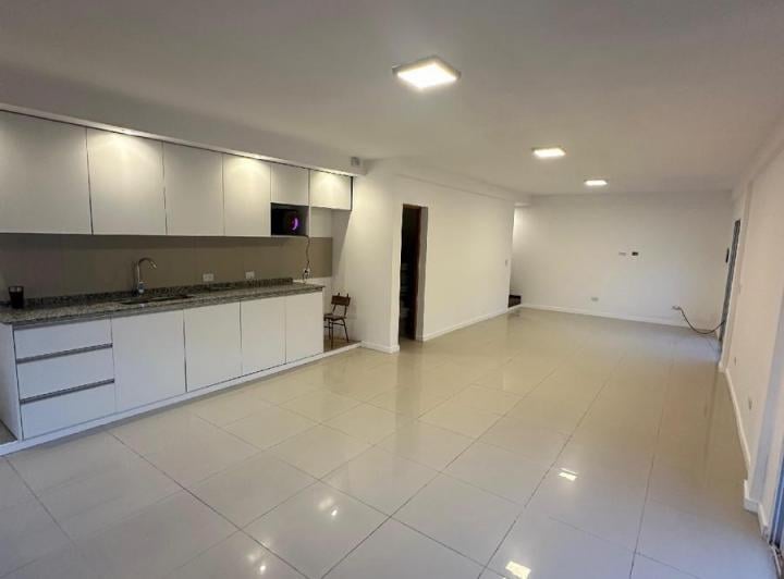 Casa · 124m² · 4 Ambientes · 2 Cocheras
