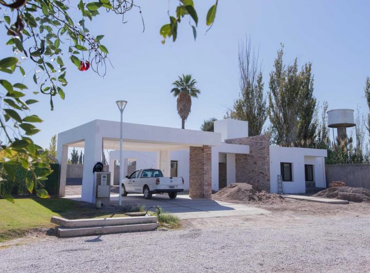 Casa · 147m² · 8 Ambientes · 2 Cocheras